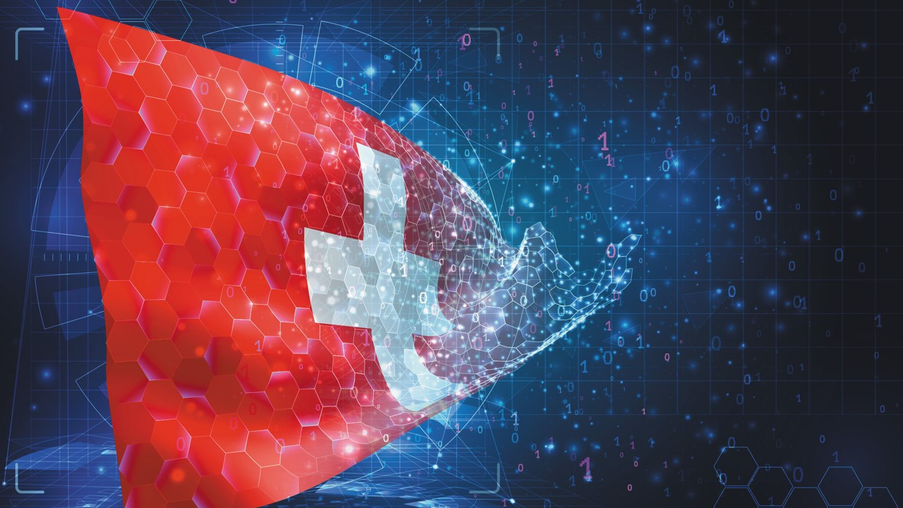 İsviçre'de teknoloji veya siber güvenliği simgeleyen, altıgen desenler ve ikili kodla kaplanmış, kırmızı zemin üzerine beyaz haçlı İsviçre bayrağının dijital illüstrasyonu.